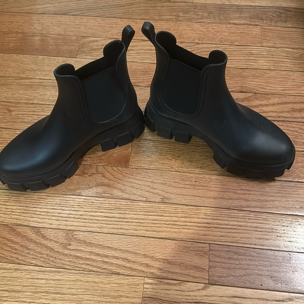 Jeffrey Campbell